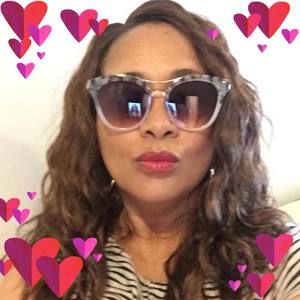 Meet your Posher, Denise